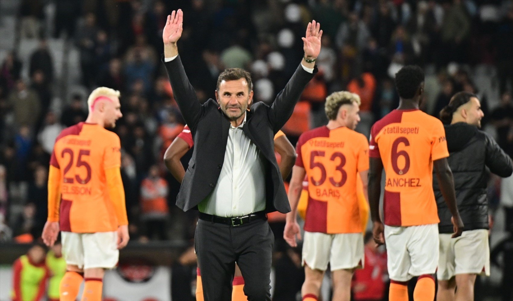 Galatasaray teknik direktörü Okan Buruk acil ameliyata alındı