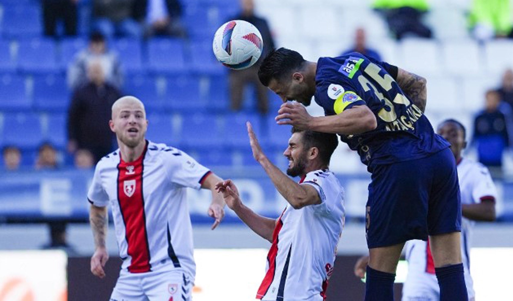 Samsunspor, farkını ikinci yarıda gösterdi