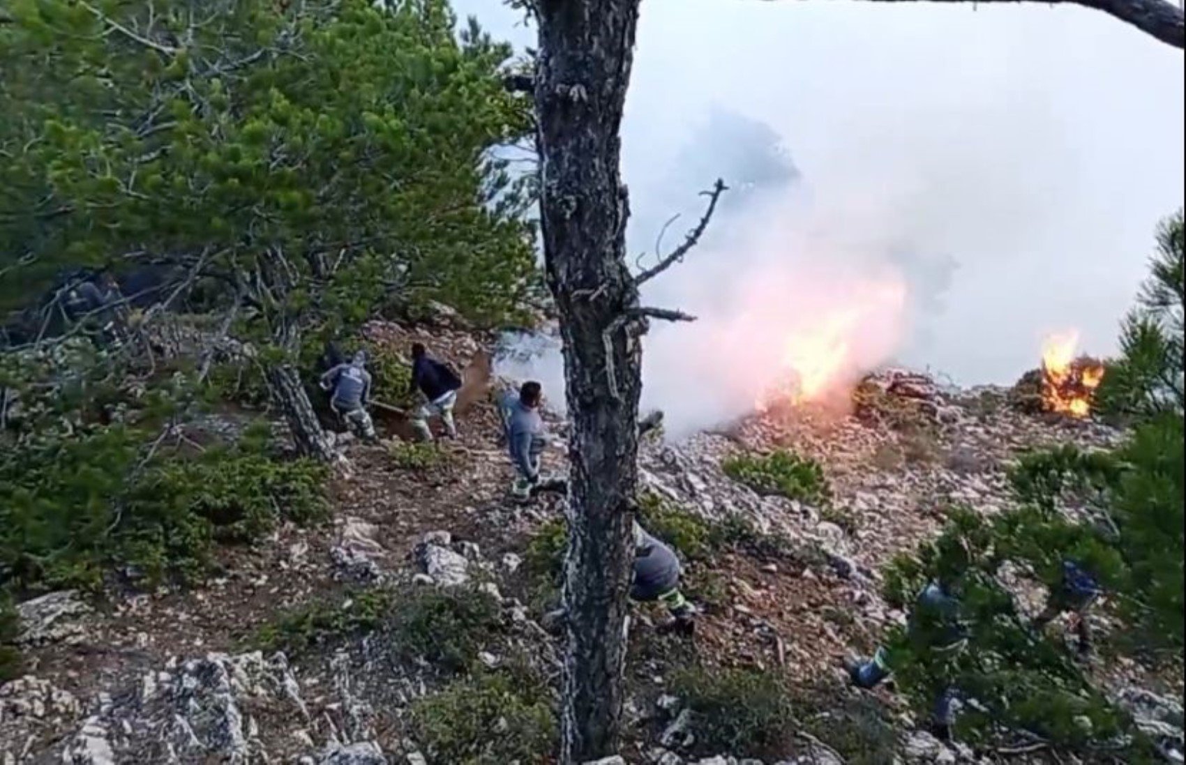 Denizli'de yangınla mücadele! 4 gündür devam eden yangın söndürülemiyor