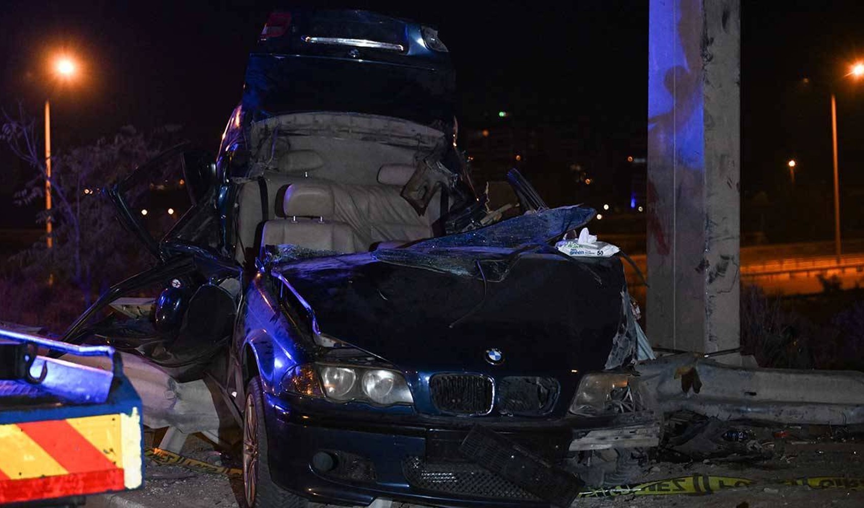 Tragico incidente ad Ankara: 4 persone morte dopo l'impatto contro un palo