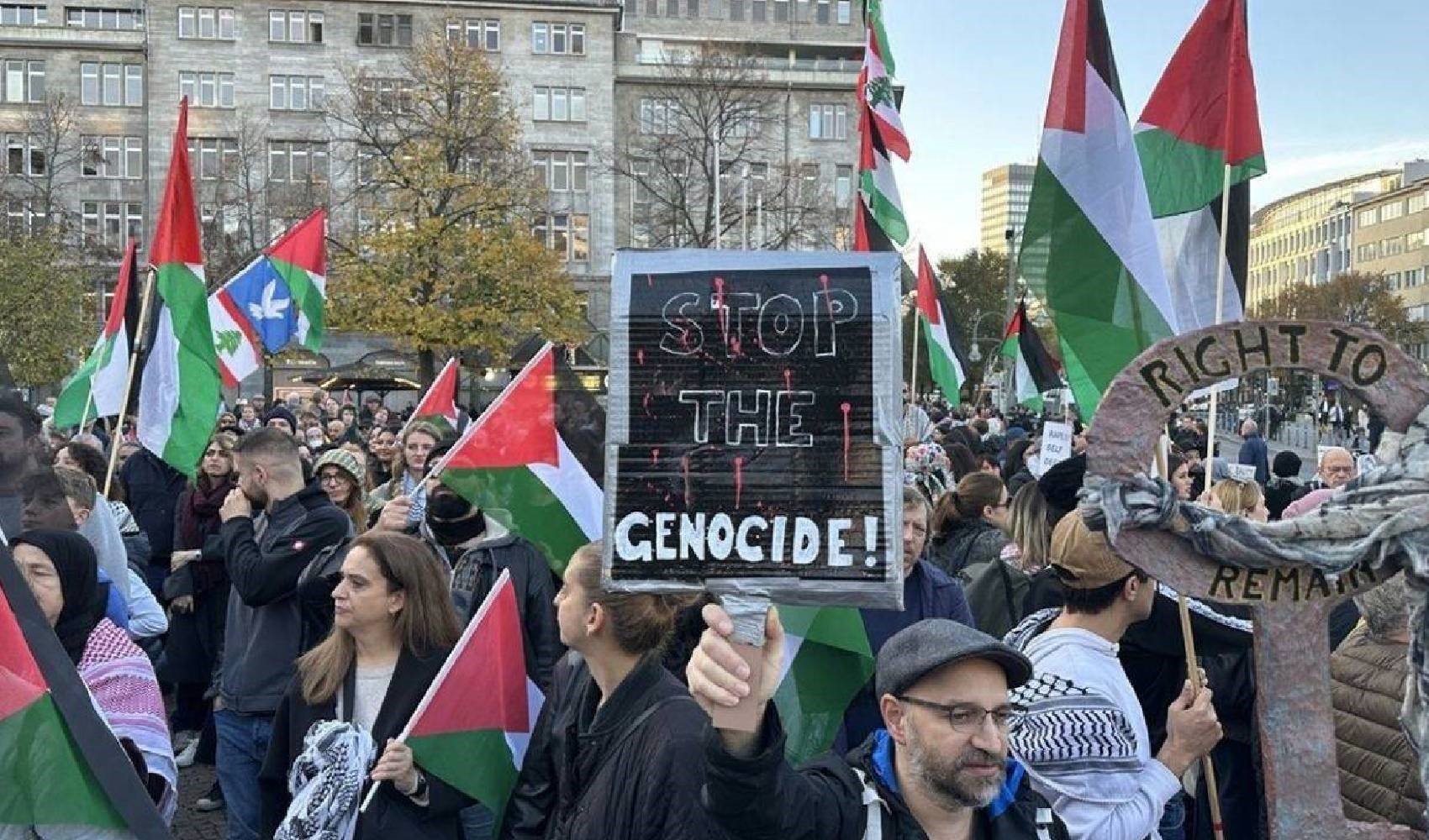 Intervento durante la protesta contro Israele a Berlino