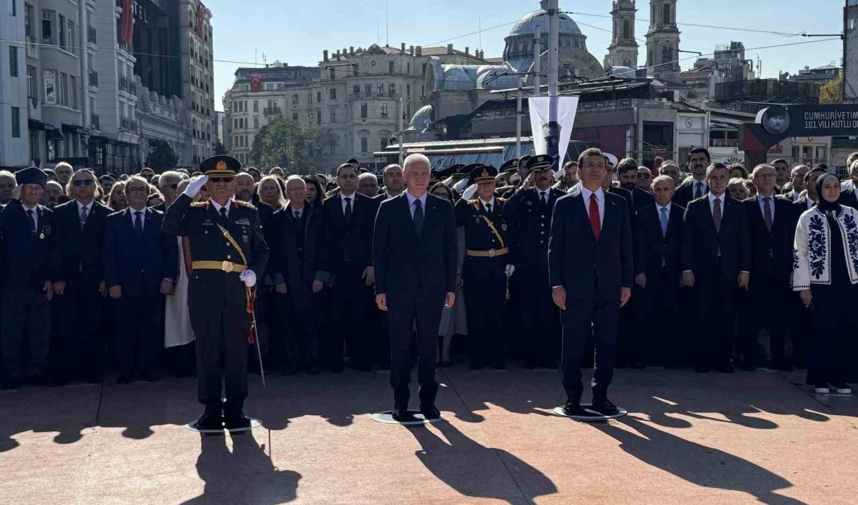 Ekrem İmamoğlu Taksim'de konuştu: 'Türkiye Cumhuriyeti her zaman hatalarıyla yüzleşebilmiştir'