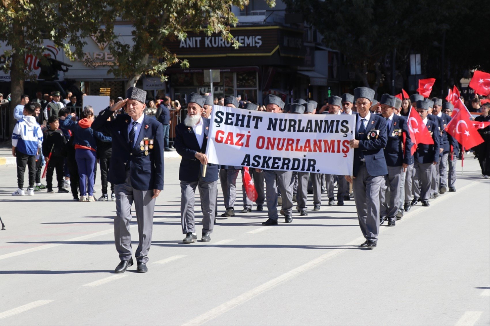 İşte yurdun dört bir yanından 29 Ekim Cumhuriyet Bayramı etkinlik ve kutlama fotoğrafları...