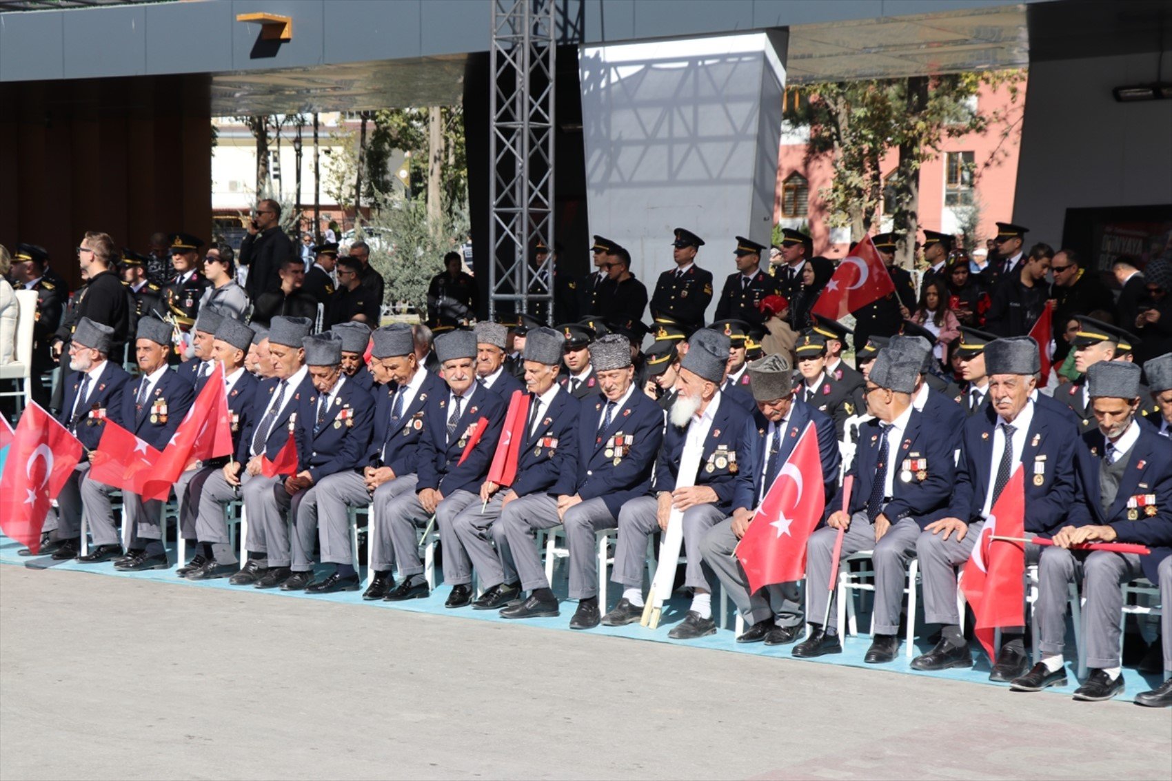 İşte yurdun dört bir yanından 29 Ekim Cumhuriyet Bayramı etkinlik ve kutlama fotoğrafları...