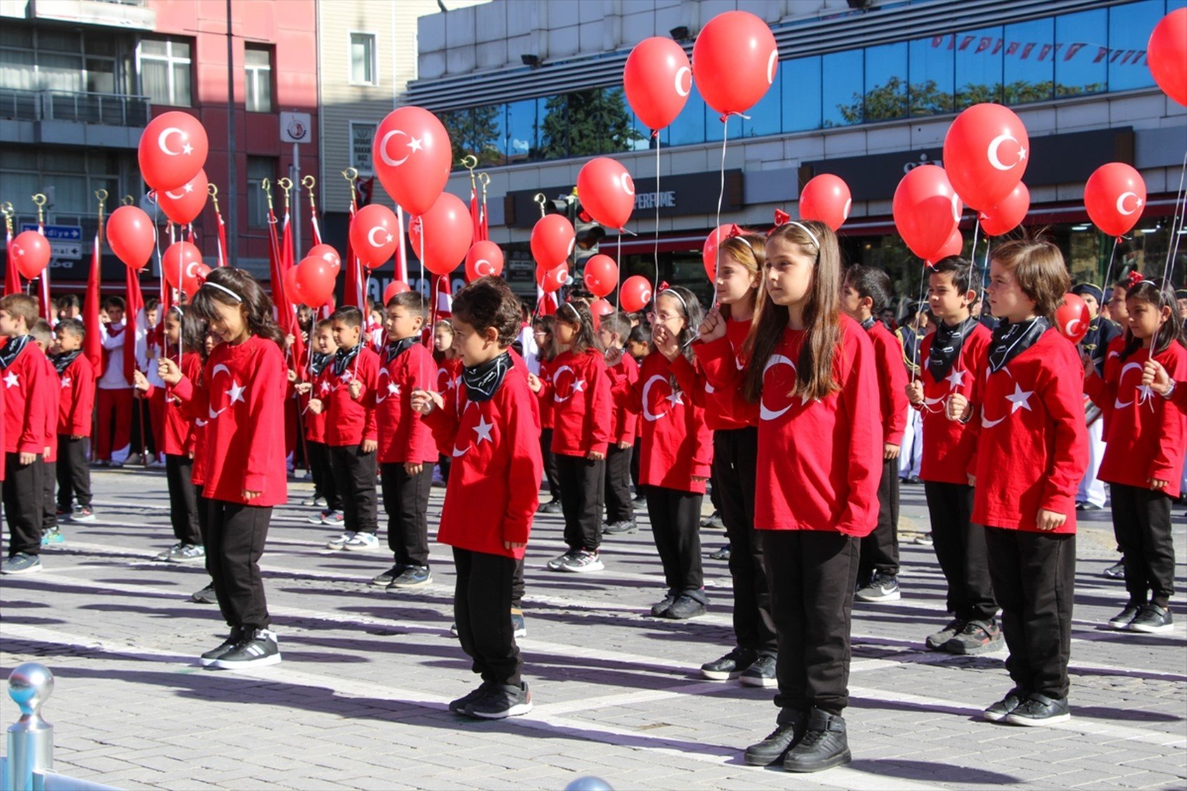 İşte yurdun dört bir yanından 29 Ekim Cumhuriyet Bayramı etkinlik ve kutlama fotoğrafları...