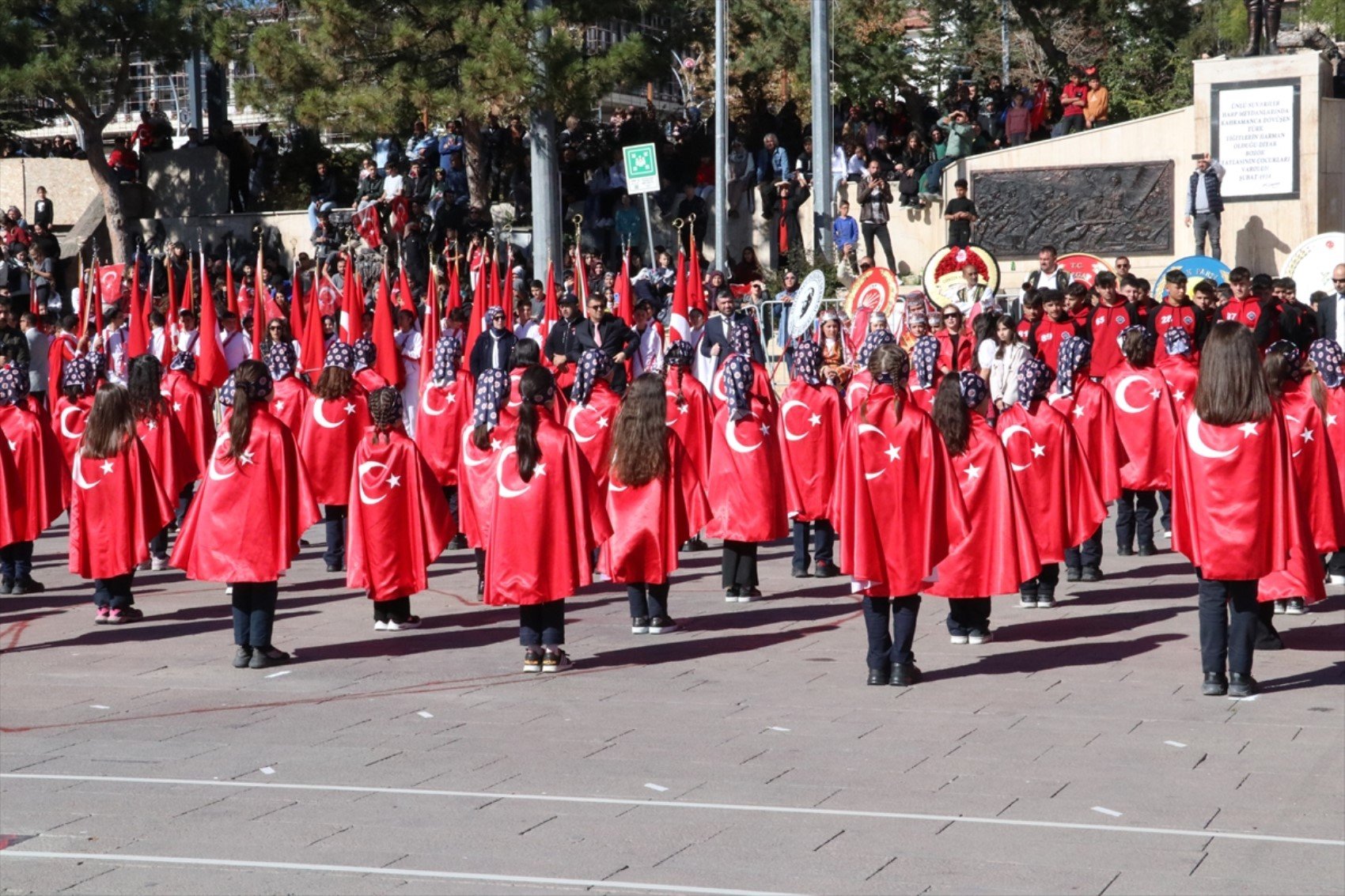 İşte yurdun dört bir yanından 29 Ekim Cumhuriyet Bayramı etkinlik ve kutlama fotoğrafları...