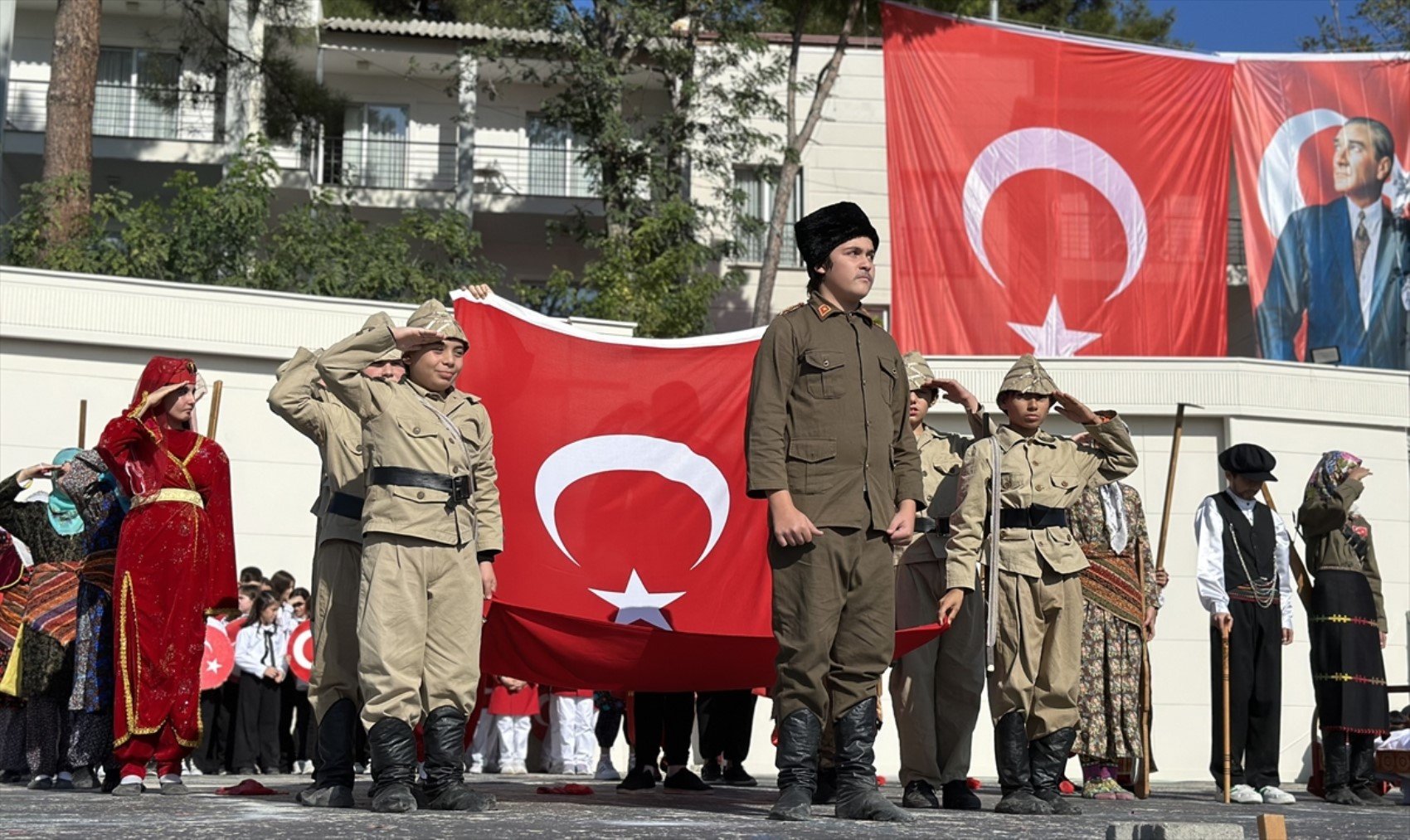 İşte yurdun dört bir yanından 29 Ekim Cumhuriyet Bayramı etkinlik ve kutlama fotoğrafları...