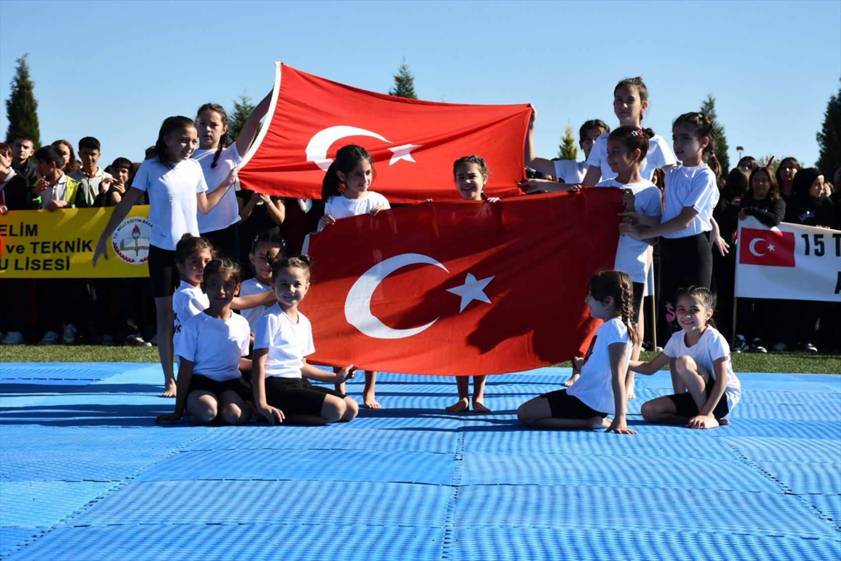 İşte yurdun dört bir yanından 29 Ekim Cumhuriyet Bayramı etkinlik ve kutlama fotoğrafları...