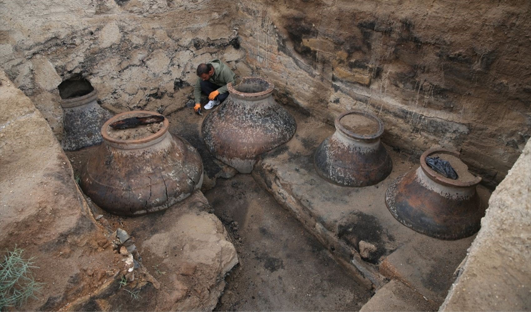 Van'da Urartular dönemine ait bir tonluk heykel bulundu