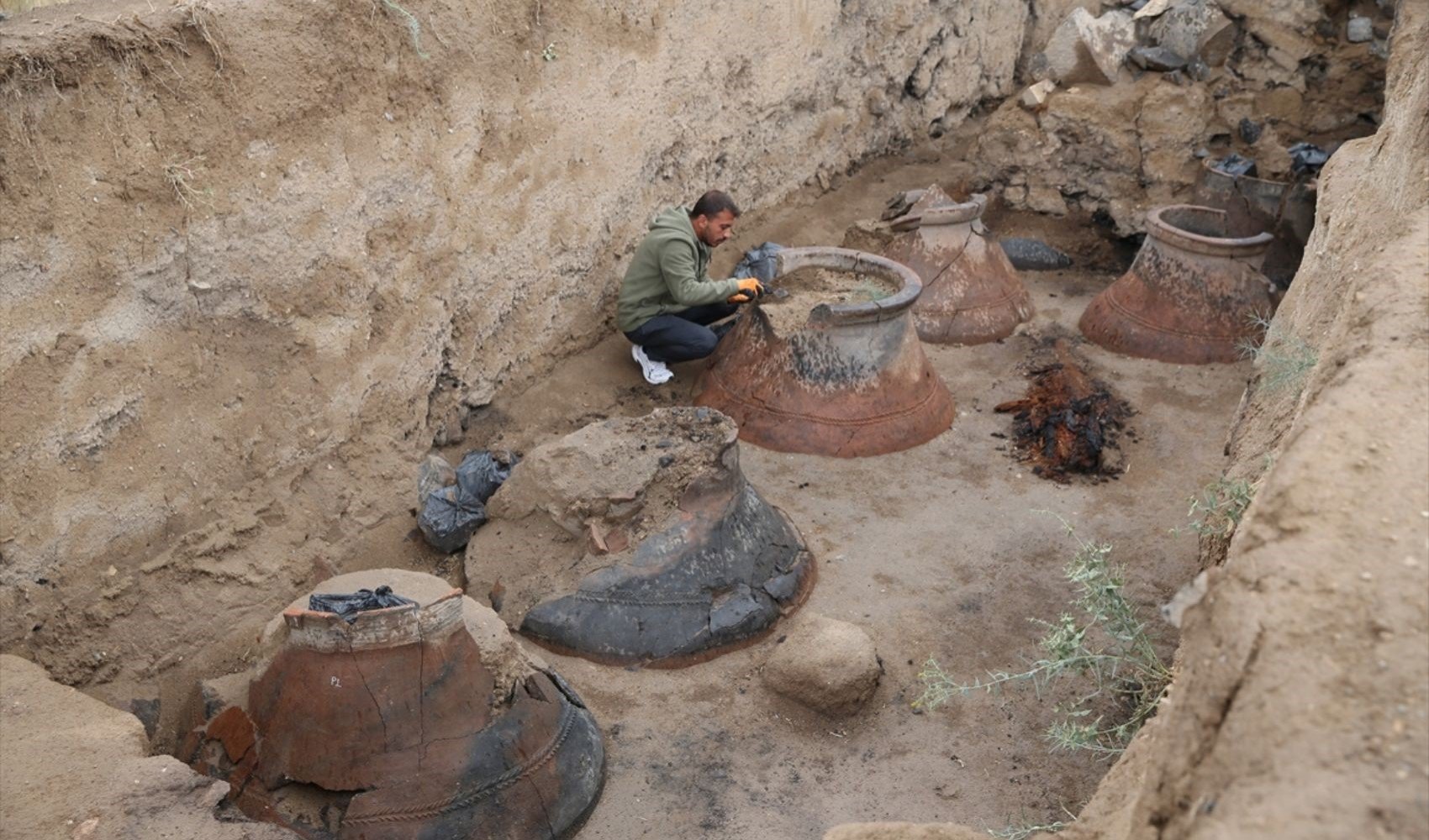 Van'da Urartular dönemine ait bir tonluk heykel bulundu