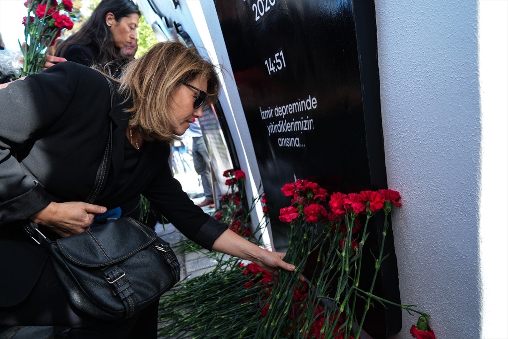 İzmir depreminde hayatını kaybedenler anıldı