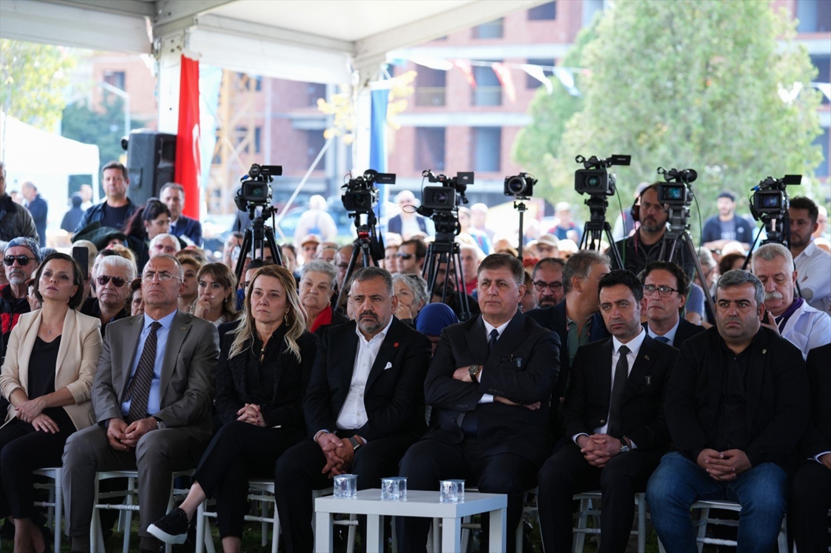 İzmir depreminde hayatını kaybedenler anıldı