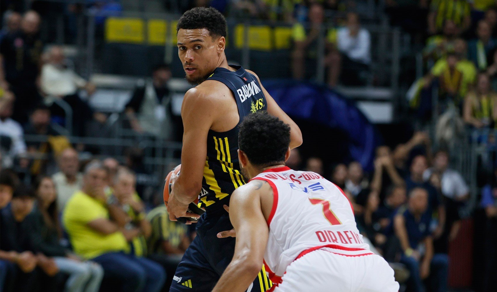 Fenerbahçe, Euroleague'e galibiyetle başladı