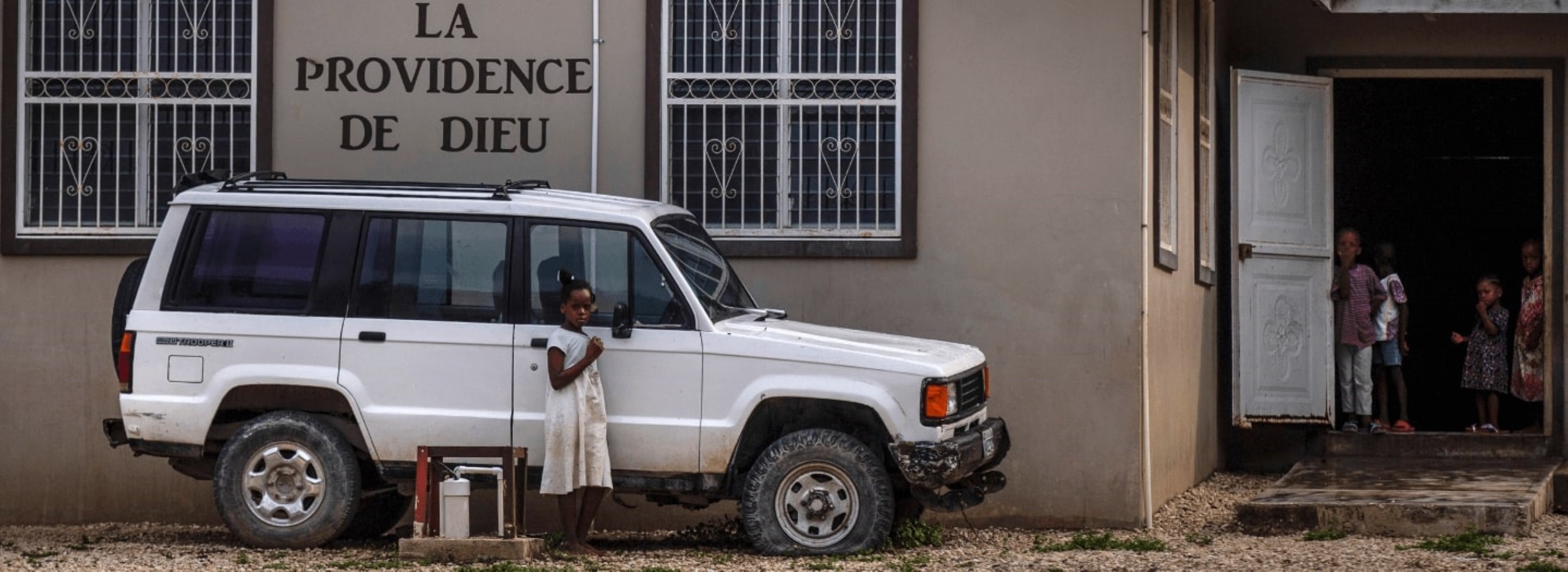 Haiti'de çeteler, sokakları ateşe verdi: Çete baskınında 'katliam'