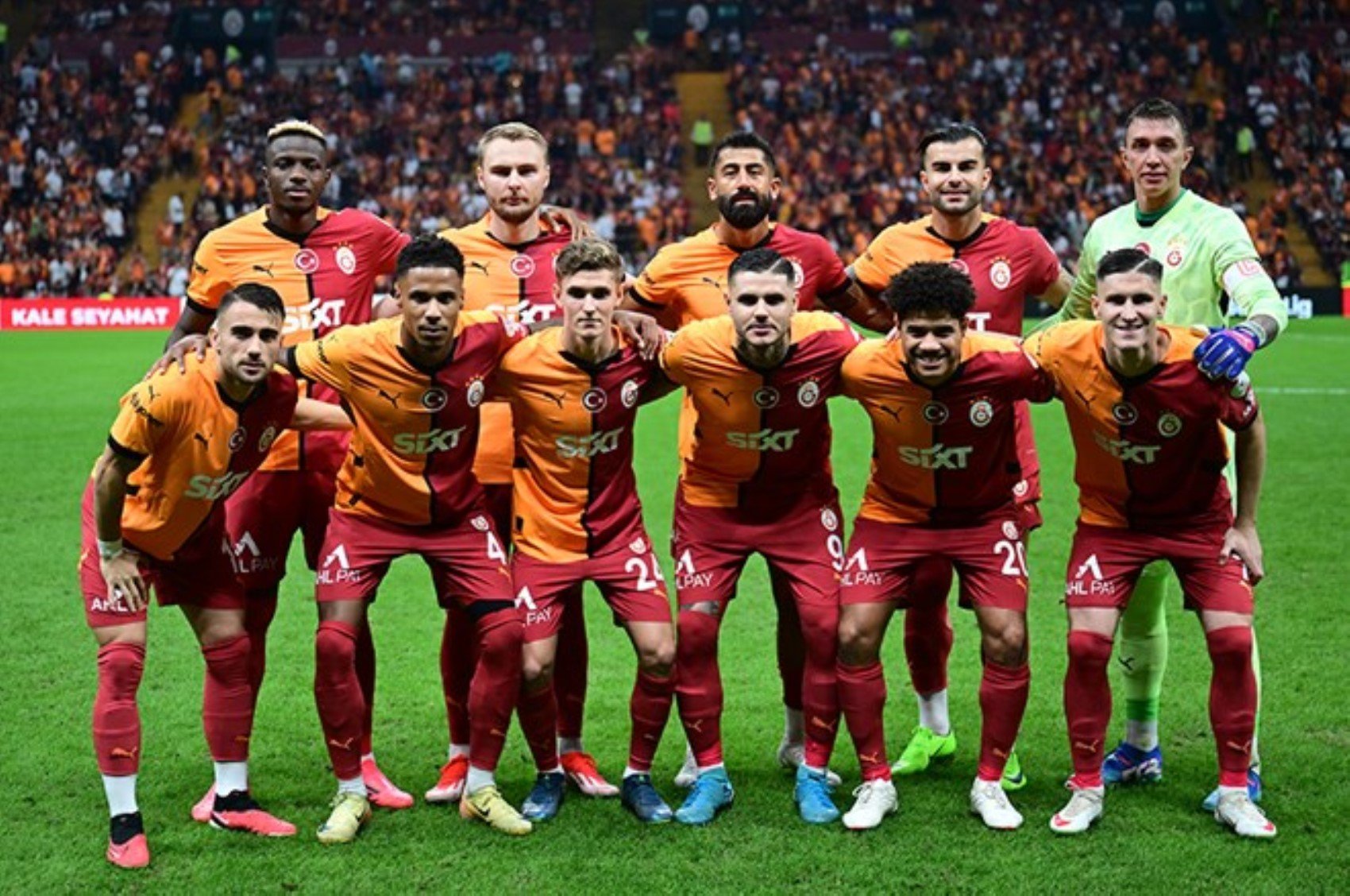 Galatasaraylılara müjde: Osimhen sahalara döneceği tarihi açıkladı