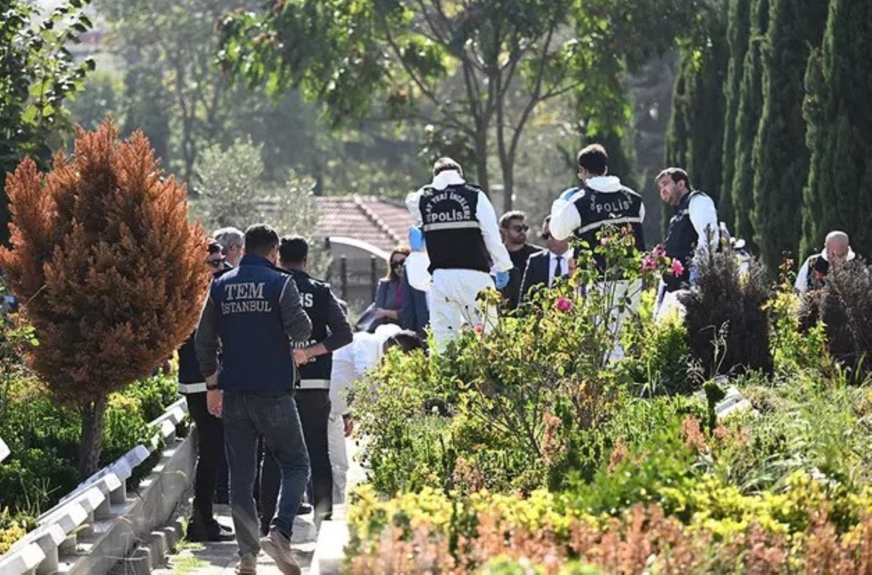 Mezarı açılan Cem Garipoğlu'nun annesinden açıklama: 'Nagihan hanıma acıyın lütfen'