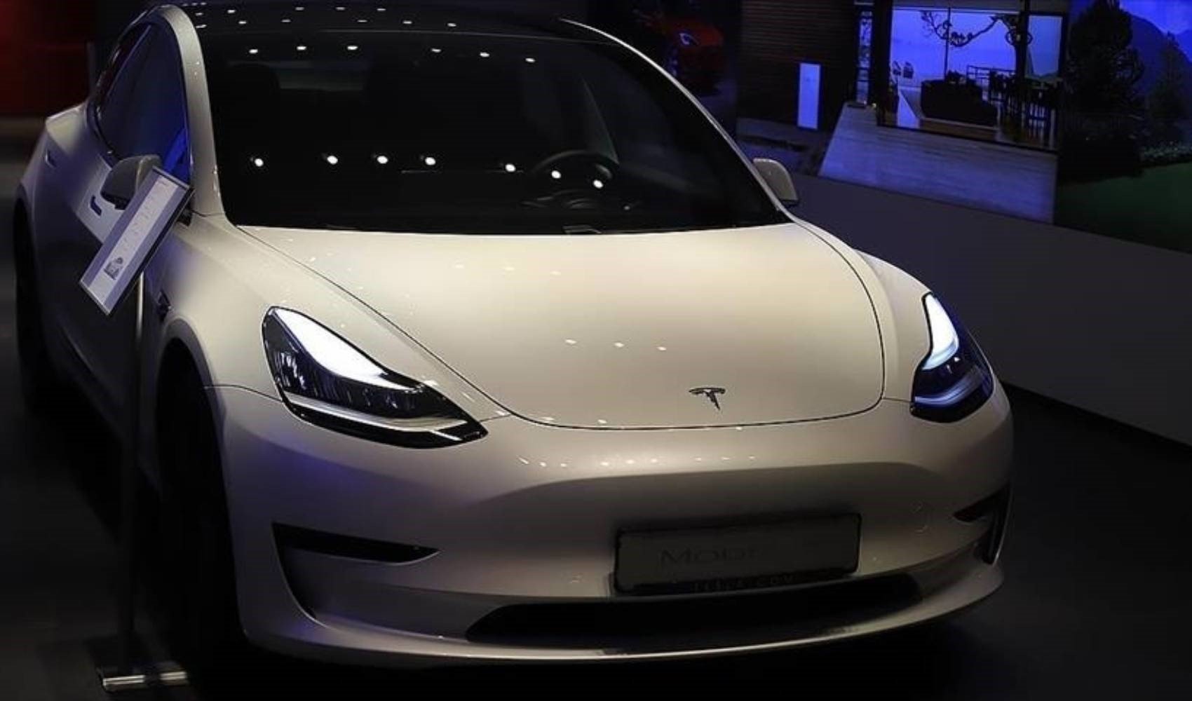 Tesla'ya zam geldi