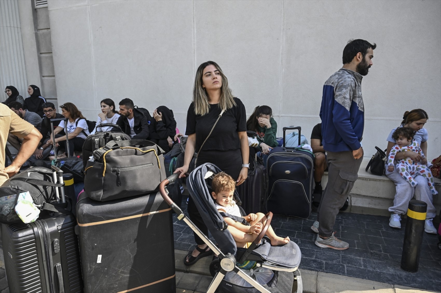 Türkiye, Lübnan'da bulunan vatandaşlarını tahliye ediyor