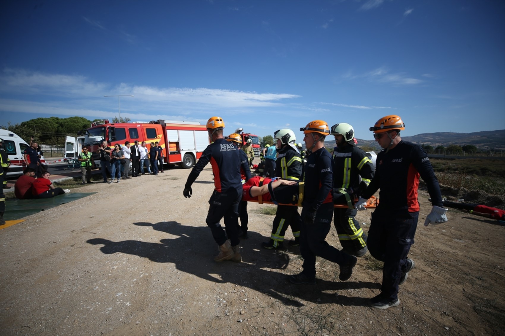 Esercitazione di incidente aereo all'aeroporto di Çanakkale: simulato uno scenario di emergenza