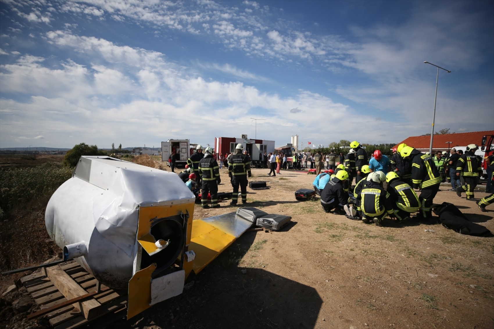 Esercitazione di incidente aereo all'aeroporto di Çanakkale: simulato uno scenario di emergenza