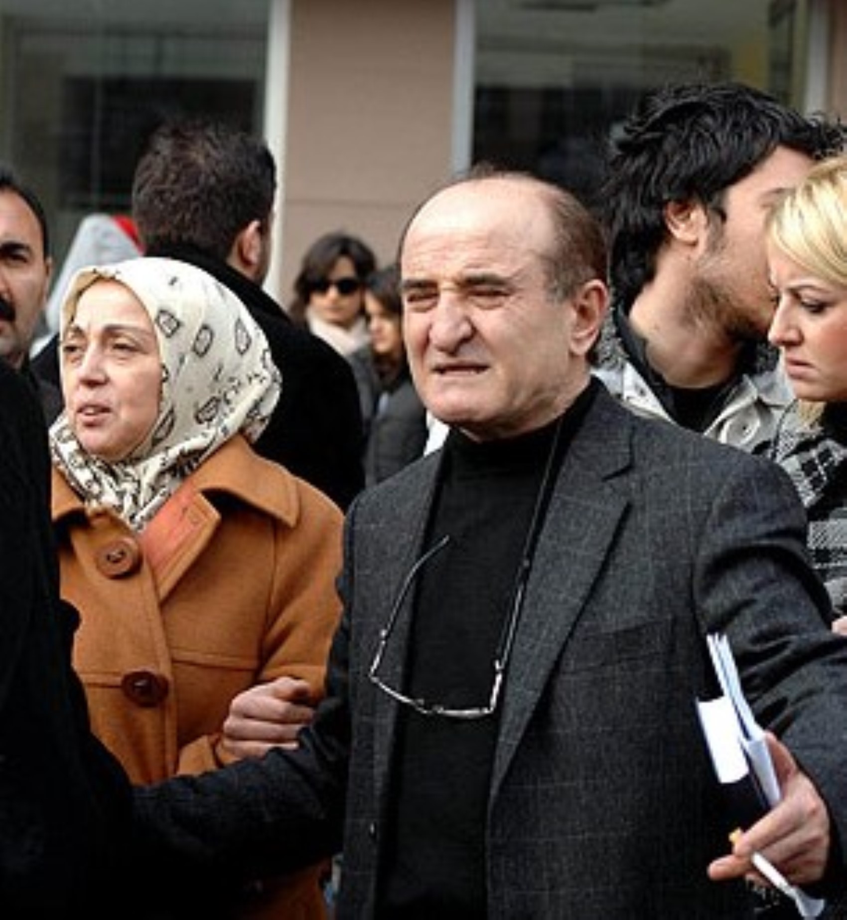 Münevver Karabulut'un annesinden Tülay Garipoğlu'nun sözlerine yanıt: 'Testereli paylaşımlar yaparken'