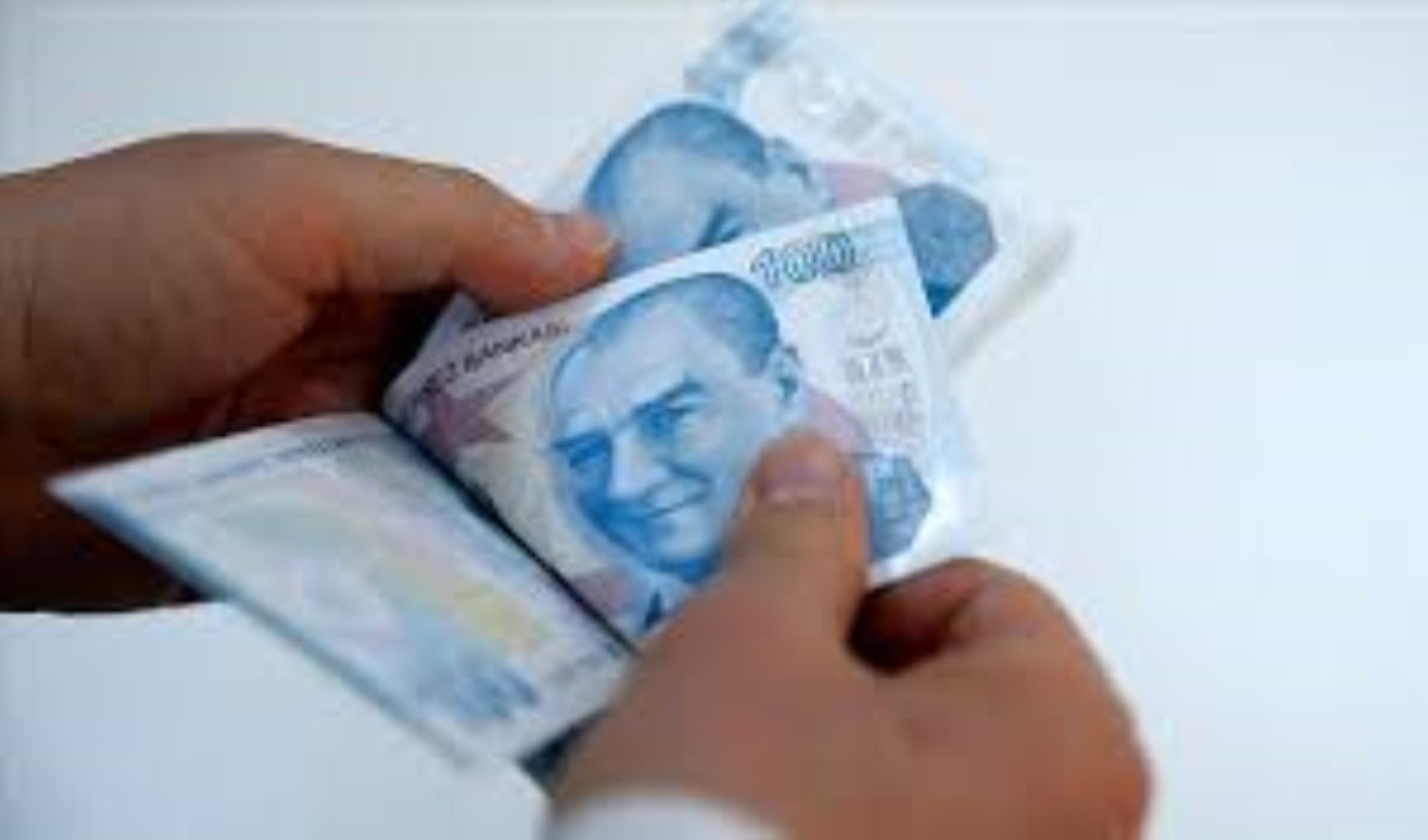 I cittadini iniziano a calcolare da soli il salario minimo: ecco 6 diversi scenari!