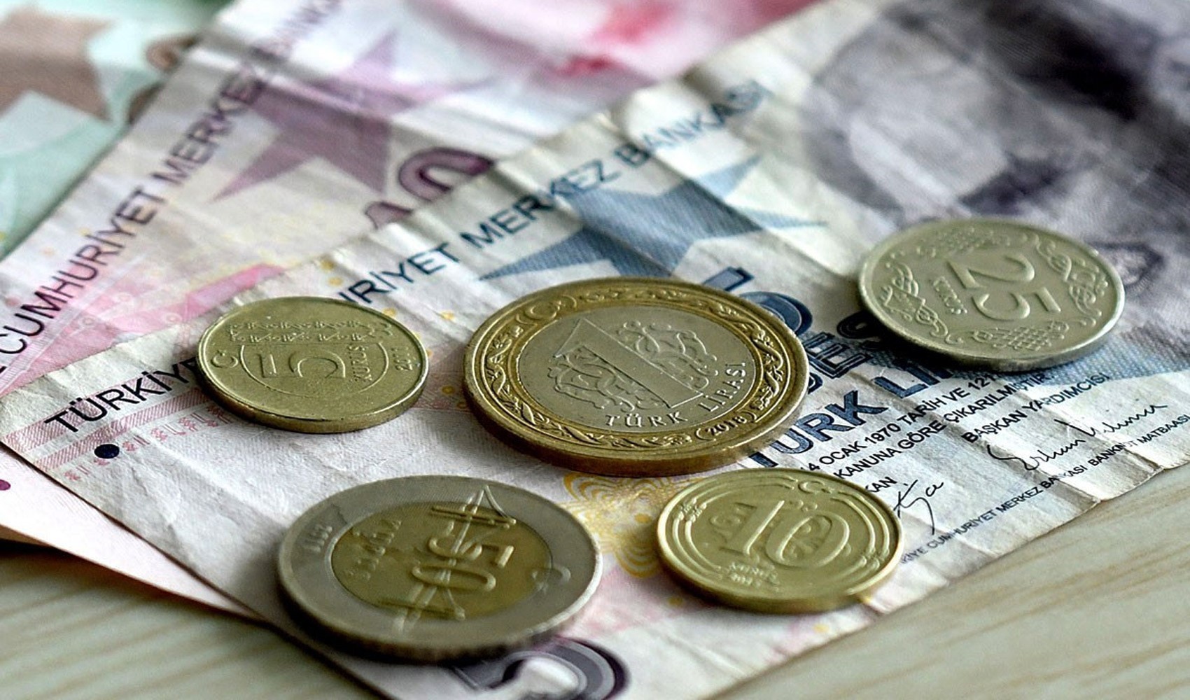I cittadini iniziano a calcolare da soli il salario minimo: ecco 6 diversi scenari!