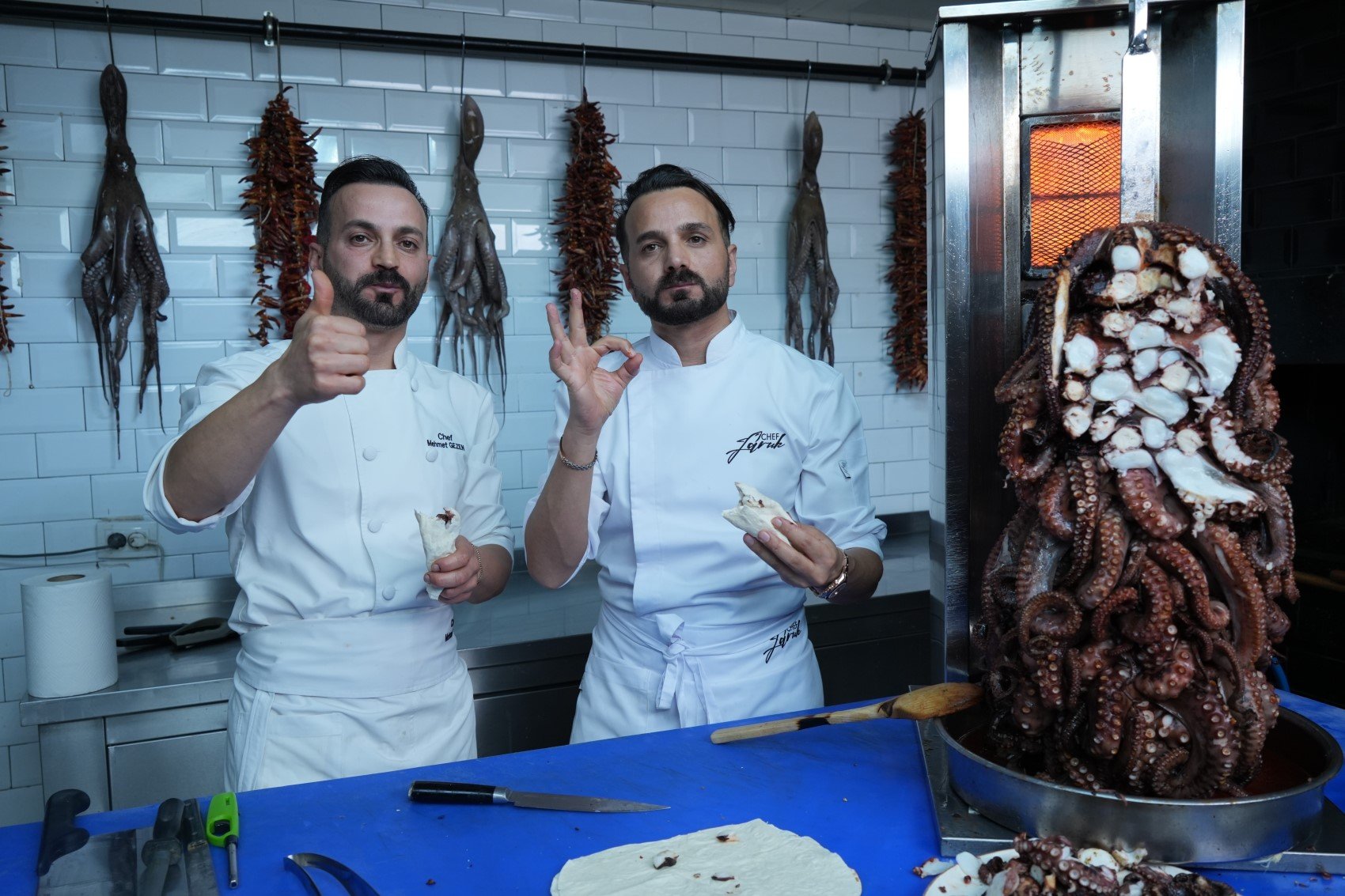 Hamsili Dubai çikolatasından sonra bu da oldu! Ahtapot döneri Ankara halkının beğenisine sundular