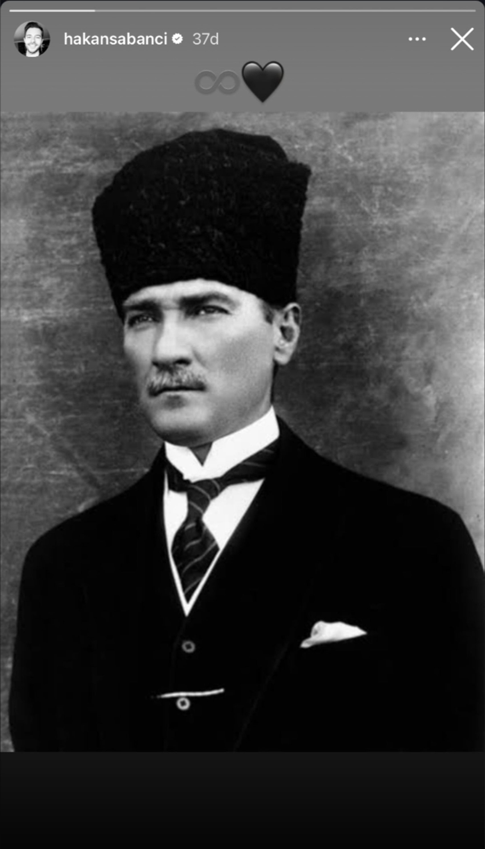 Mustafa Kemal Atatürk'ü böyle andılar... Ünlülerin 10 Kasım paylaşımları