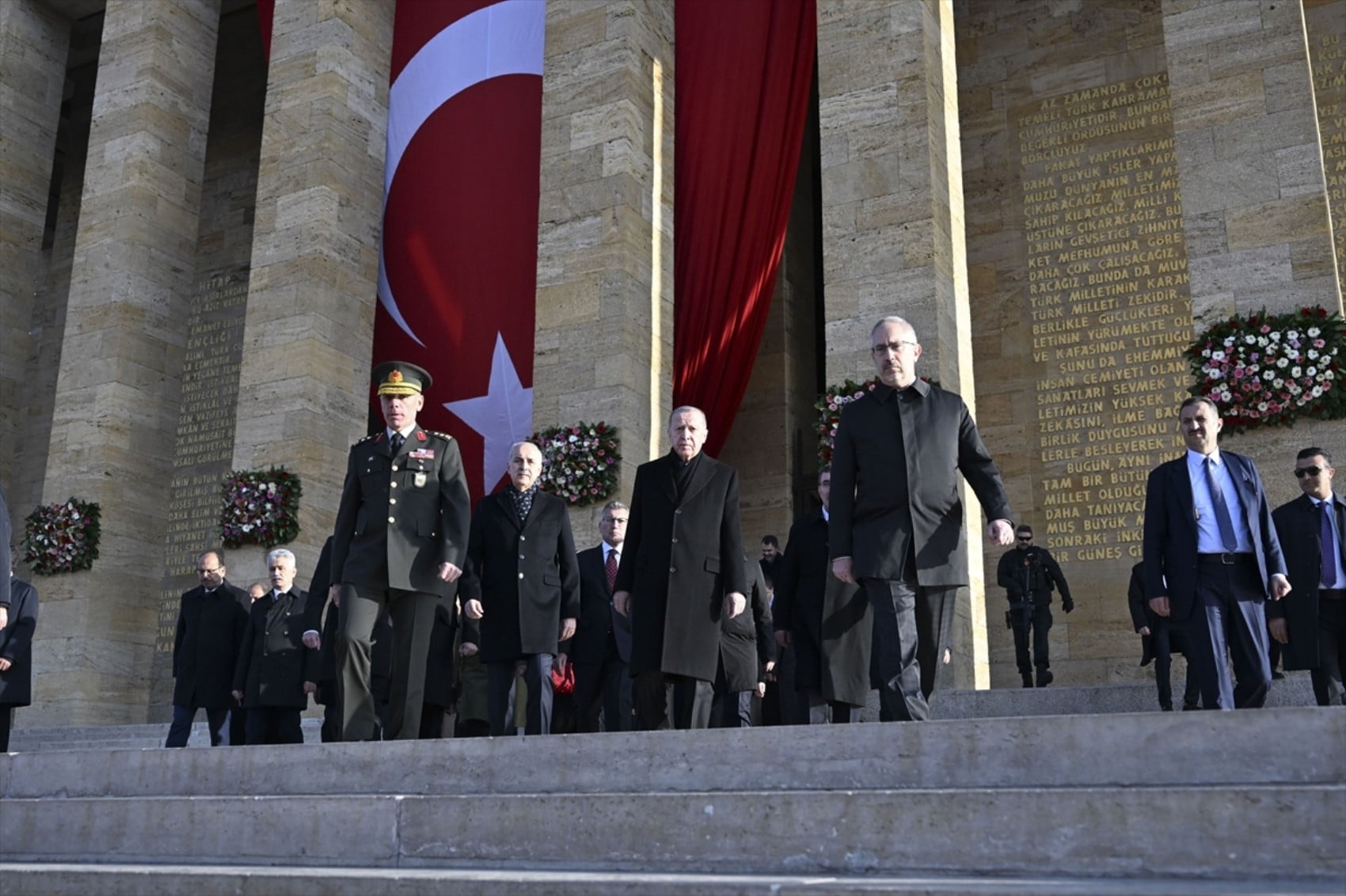 La reazione di İsmail Küçükkaya a Erdoğan per Anıtkabir: 