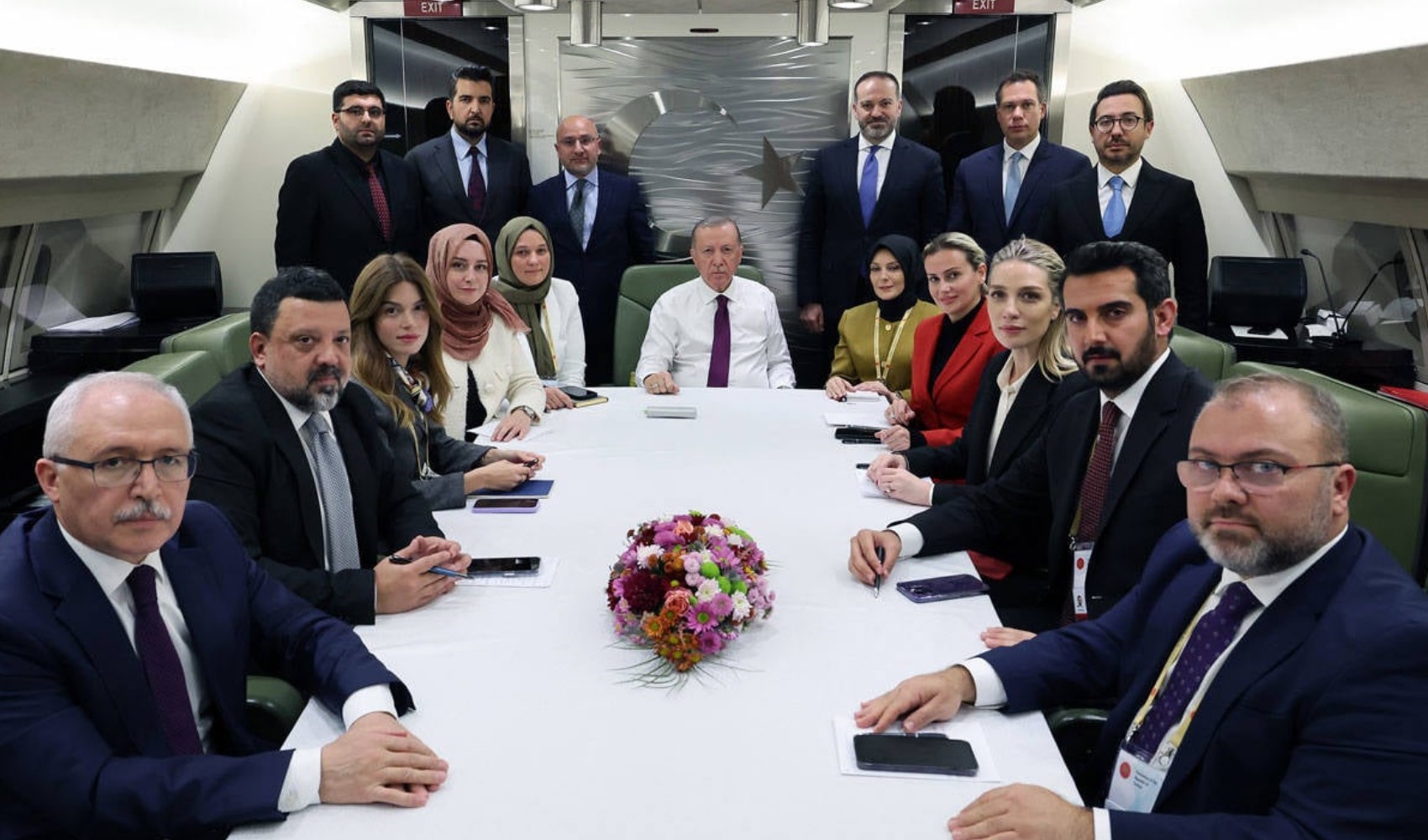 Cumhurbaşkanlığı uçağında gazetecilere soru yasağı iddiası! Erdoğan’ın Bahçeli sözleri nerede?