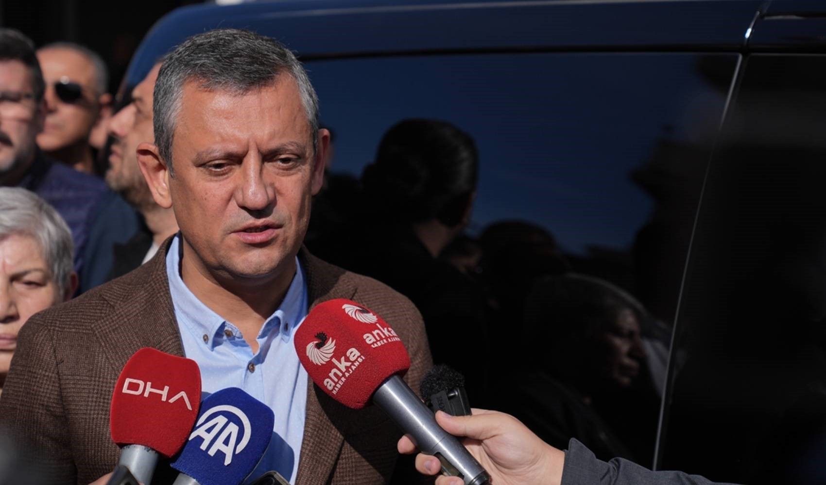 L'opposizione interna nel CHP si era attivata: sostegno a Özgür Özel dai presidenti provinciali