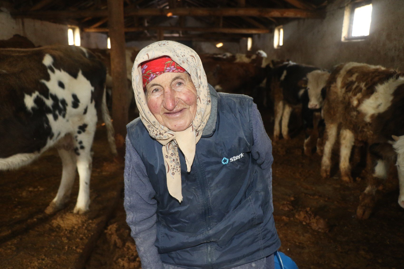 79 yaşındaki Dilber ninenin inanılmaz hayat mücadelesi: 'Görenler maşallah diyor'