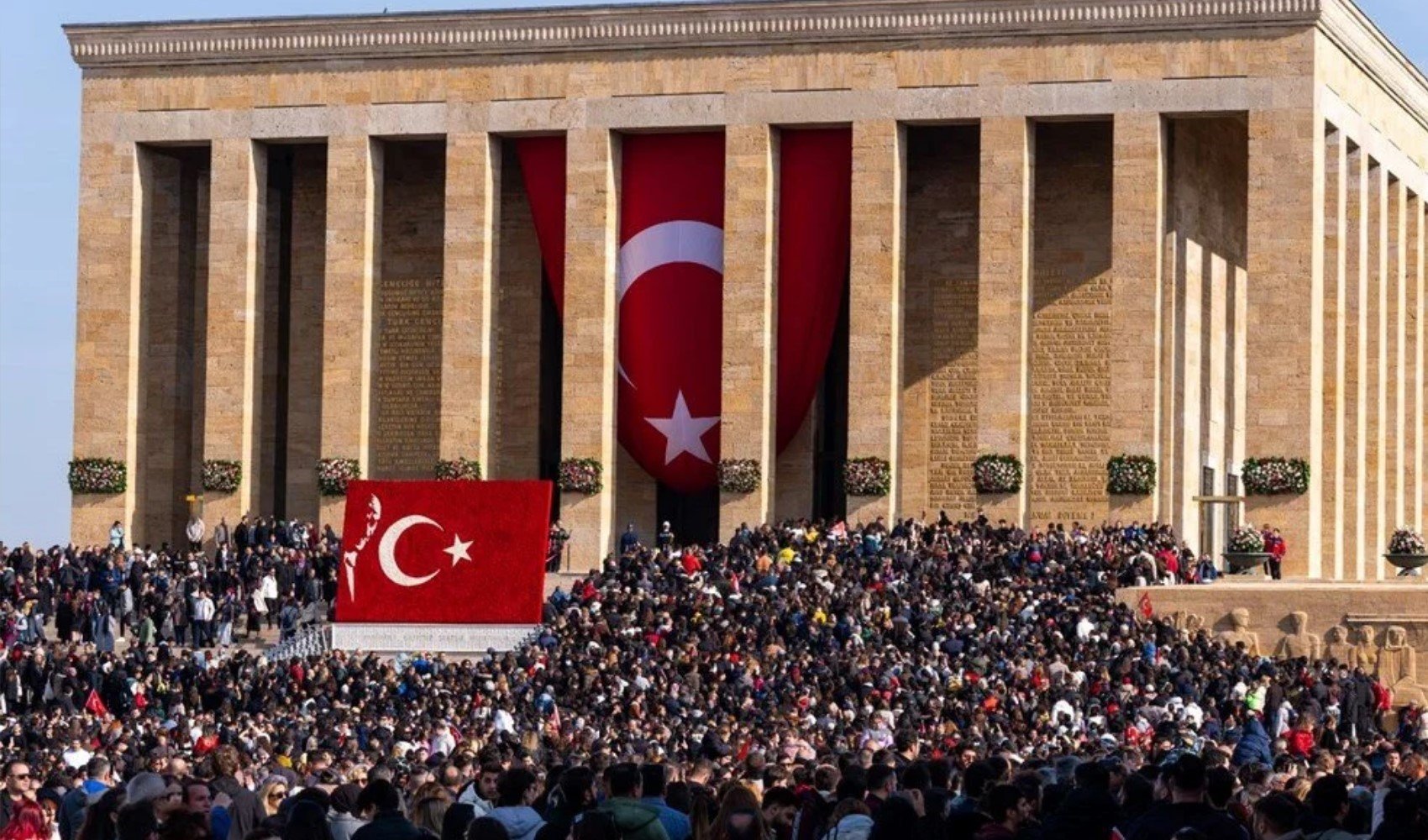 Yurttaş Ata'sına koştu: 10 Kasım'da Anıtkabir'e rekor ziyaret