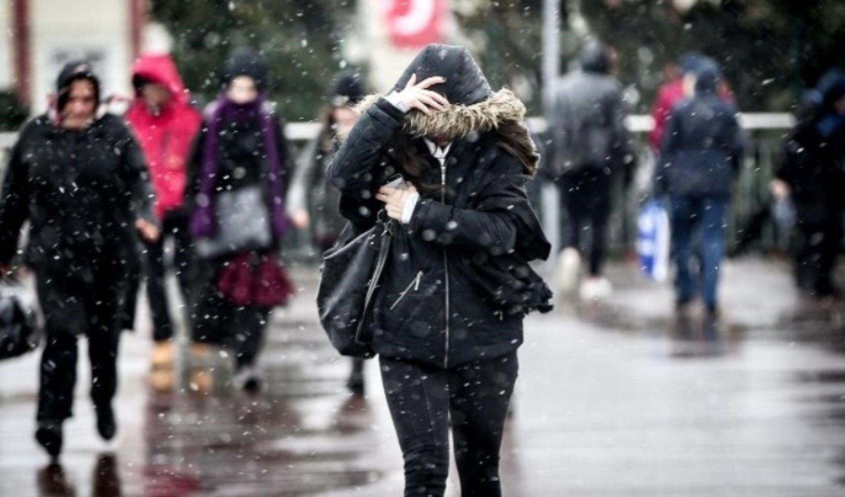 Meteoroloji uyardı: Cuma sabahı Türkiye'ye geliyor!