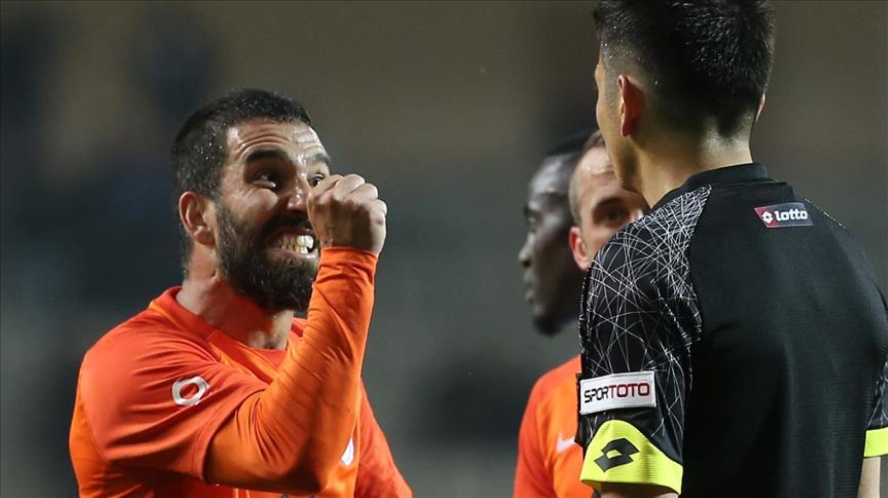 Arda Turan Başakşehir'e gidecek mi? Beklenen açıklama geldi!