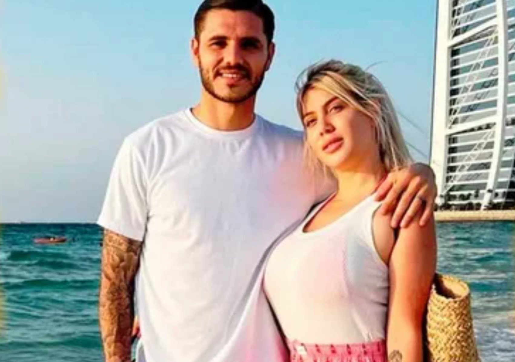 Icardi Wanda Nara'yı yatakta bastı! 'Sevgilinden hamile olduğunu biliyorum'