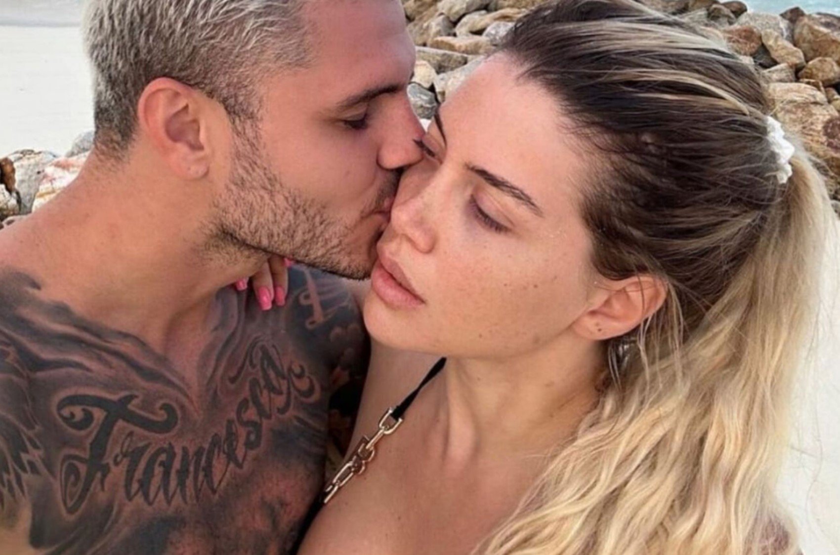 Icardi Wanda Nara'yı yatakta bastı! 'Sevgilinden hamile olduğunu biliyorum'