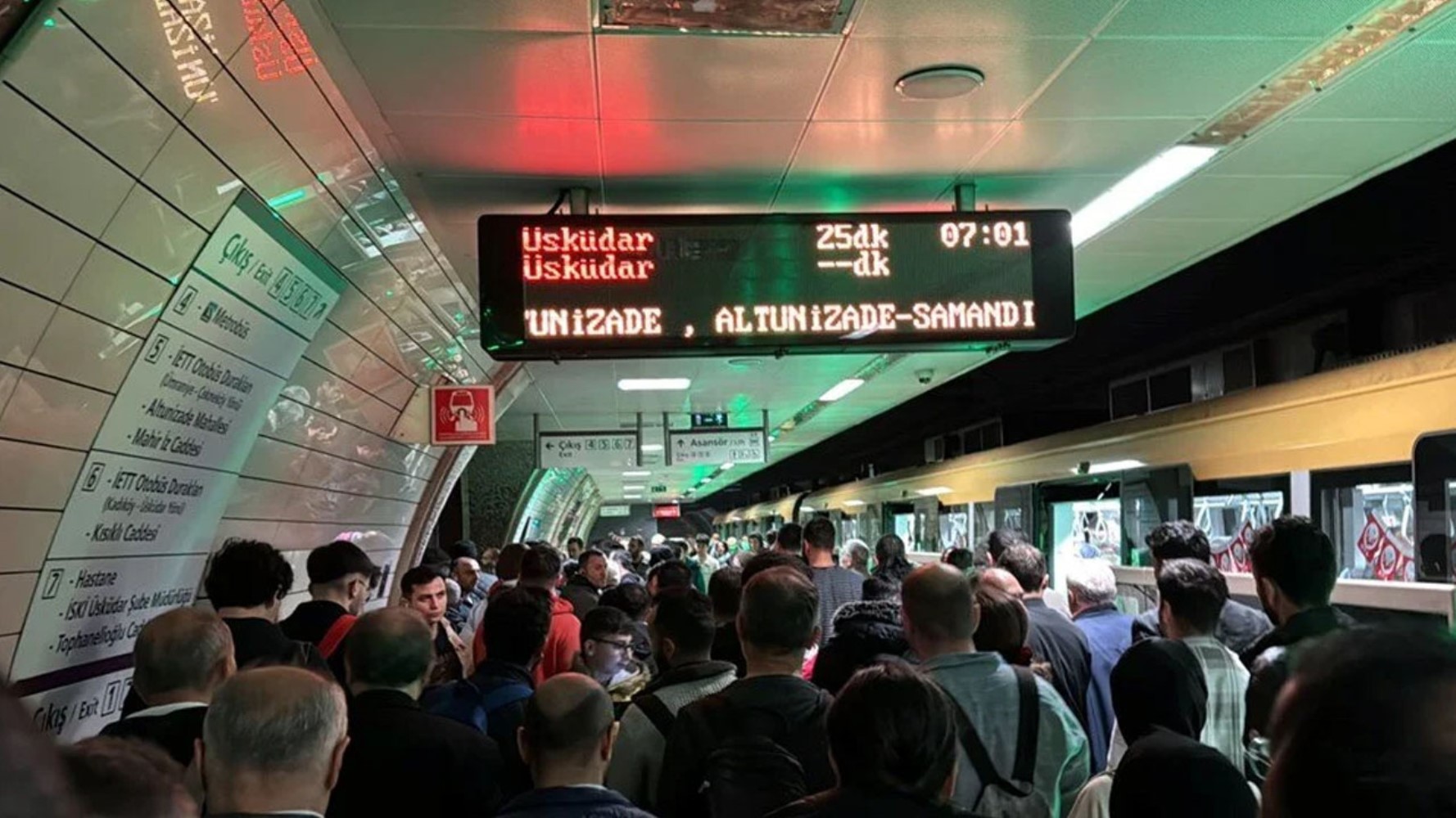 Üsküdar'da sürücüsüz metro paniğe sebep oldu