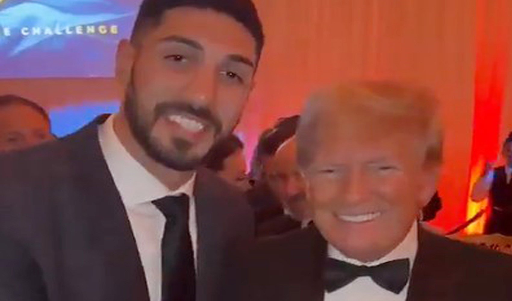 Donald Trump seçim zaferini FETÖ'cü Enes Kanter ile kutladı