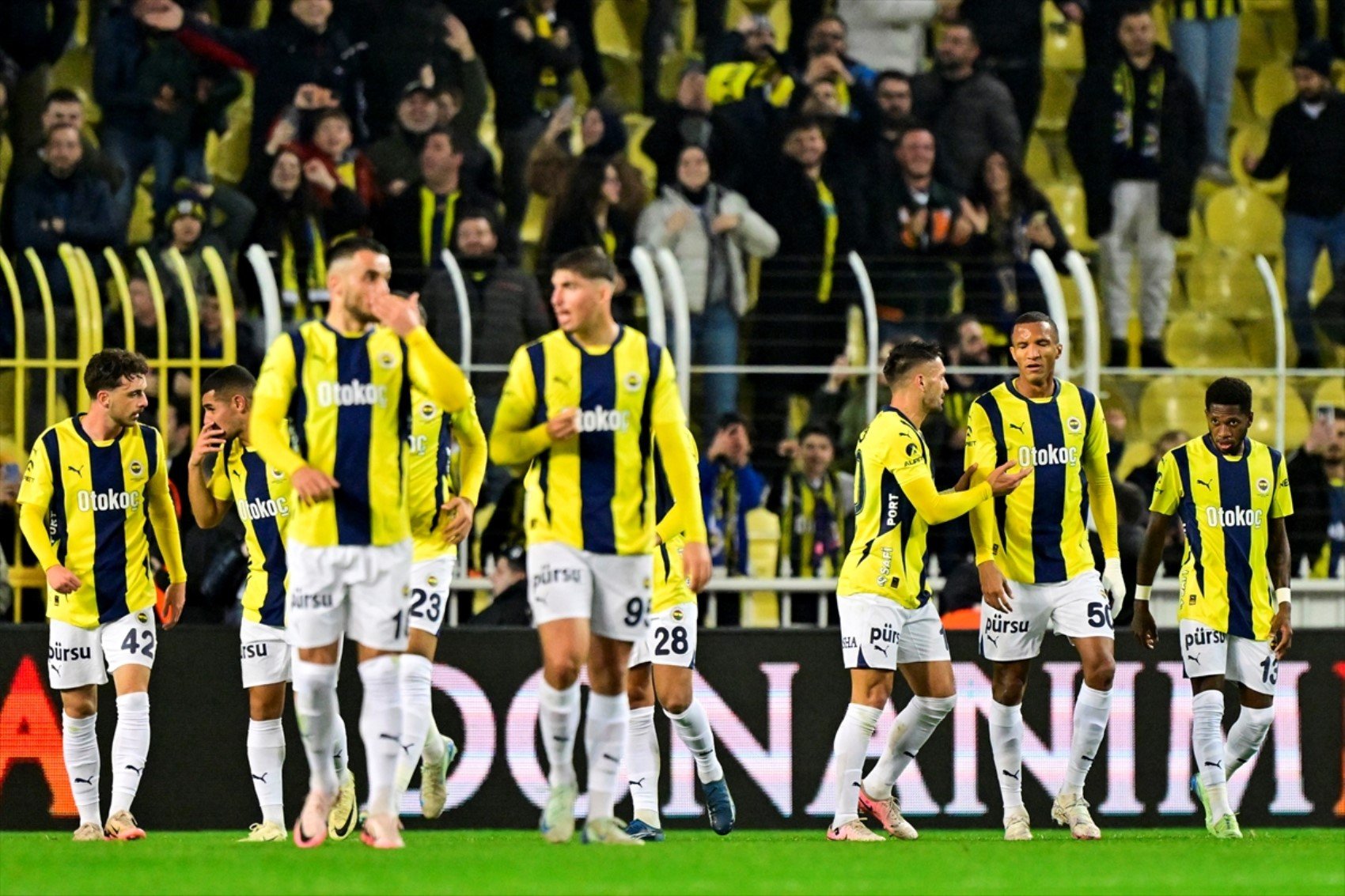 Fenerbahçe aradığı oyuncuları kulübede buldu: Mourinho tam not verdi!