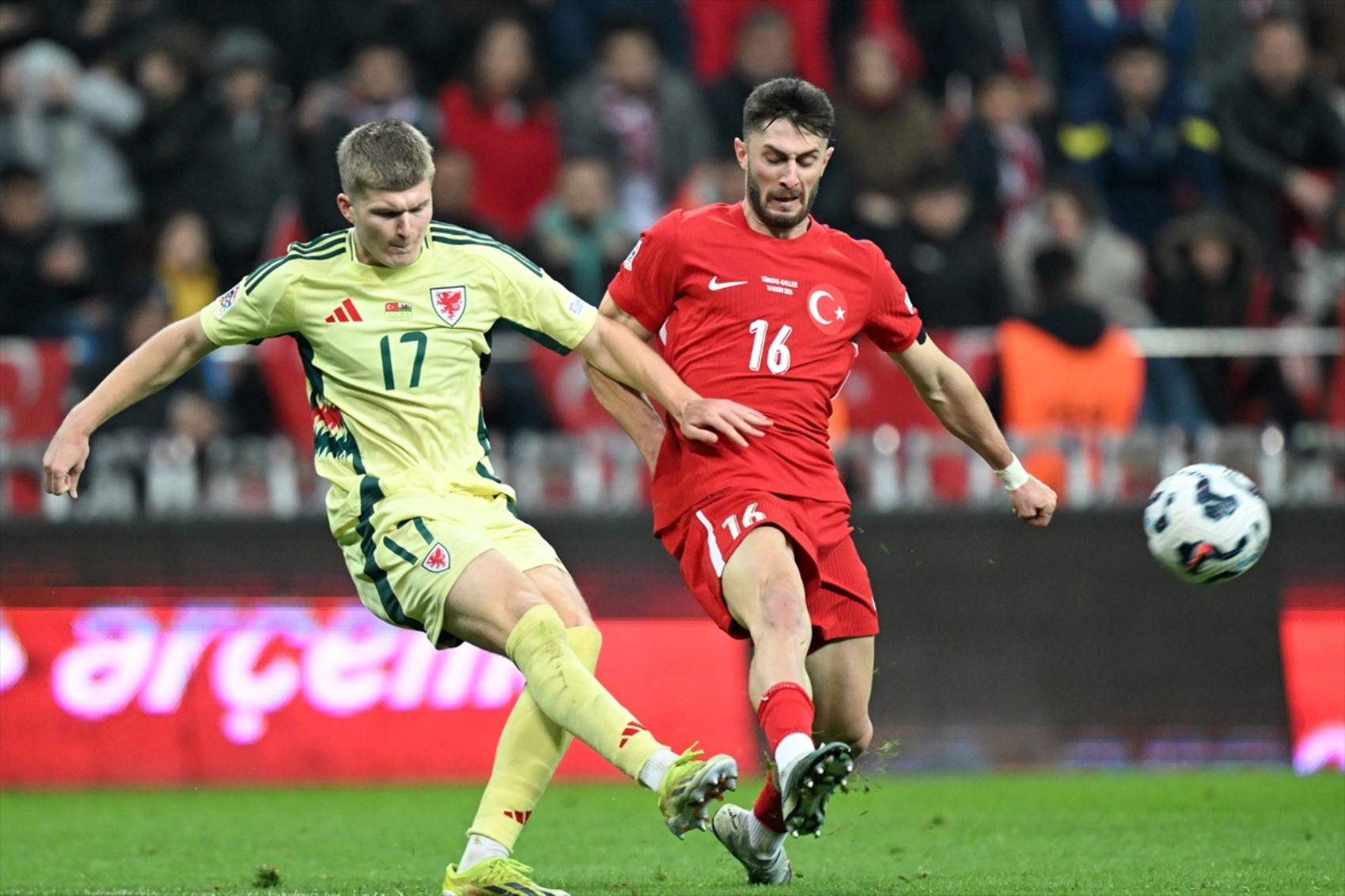 UEFA Uluslar Ligi Karadağ - Türkiye maçı ne zaman, saat kaçta, hangi kanalda? Maçın hakemi kim?