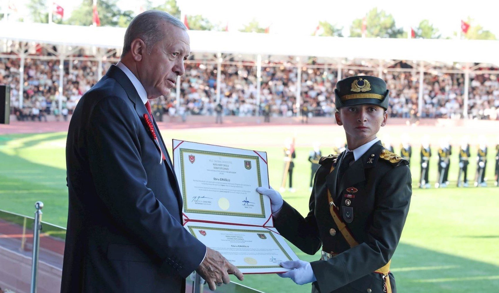 Ahmet Hakan Ebru Teğmen'i hedef aldı: 'Keşke gaza gelip...'