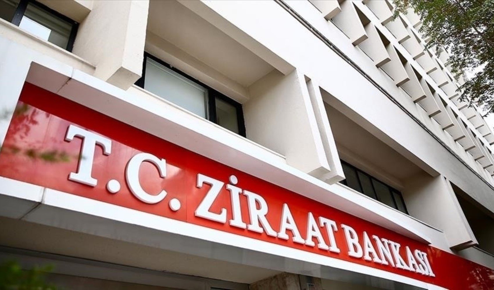 CHP'li vekil gündeme getirmişti: Ziraat Bankası'ndan 'logo değişiminde yolsuzluk' iddialarına yanıt