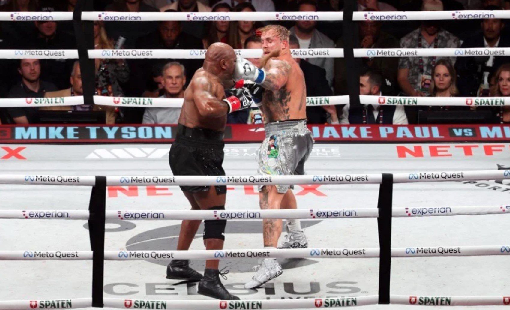 Jake Paul ve Mike Tyson dövüşünde 80 bin kişilik stadyumda rekor hasılat