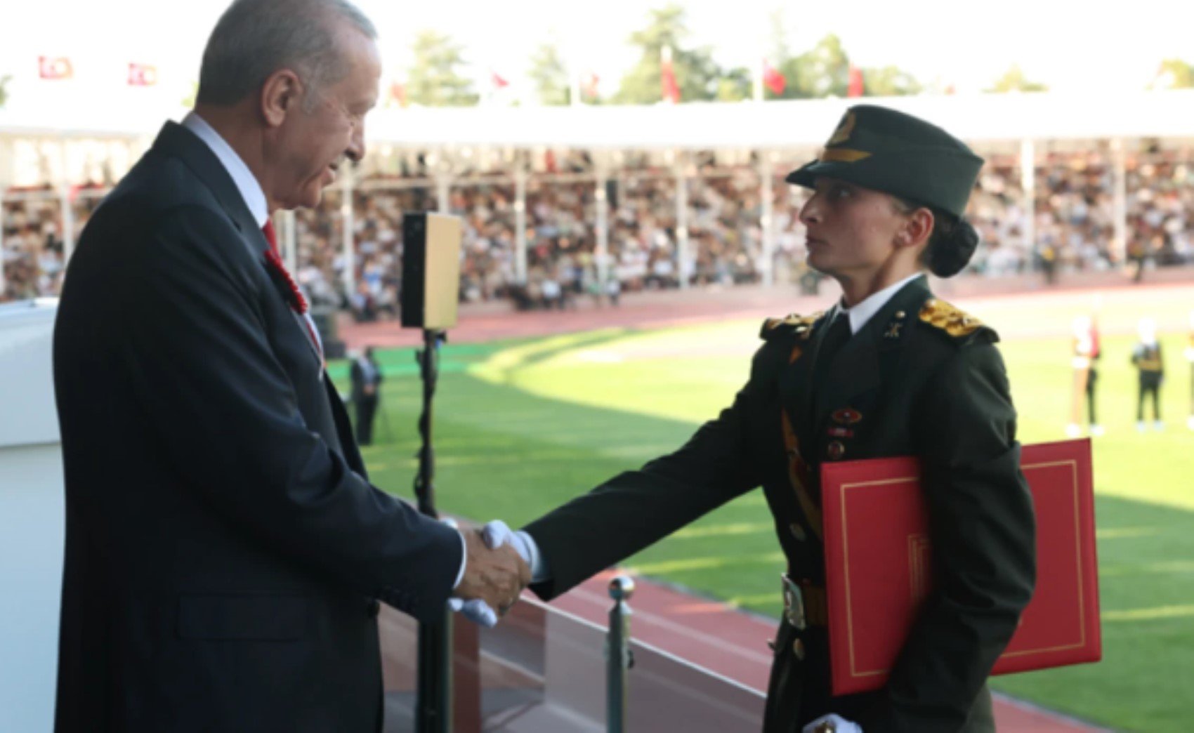 Ebru Eroğlu kimdir? Teğmen Ebru Eroğlu olayı nedir?