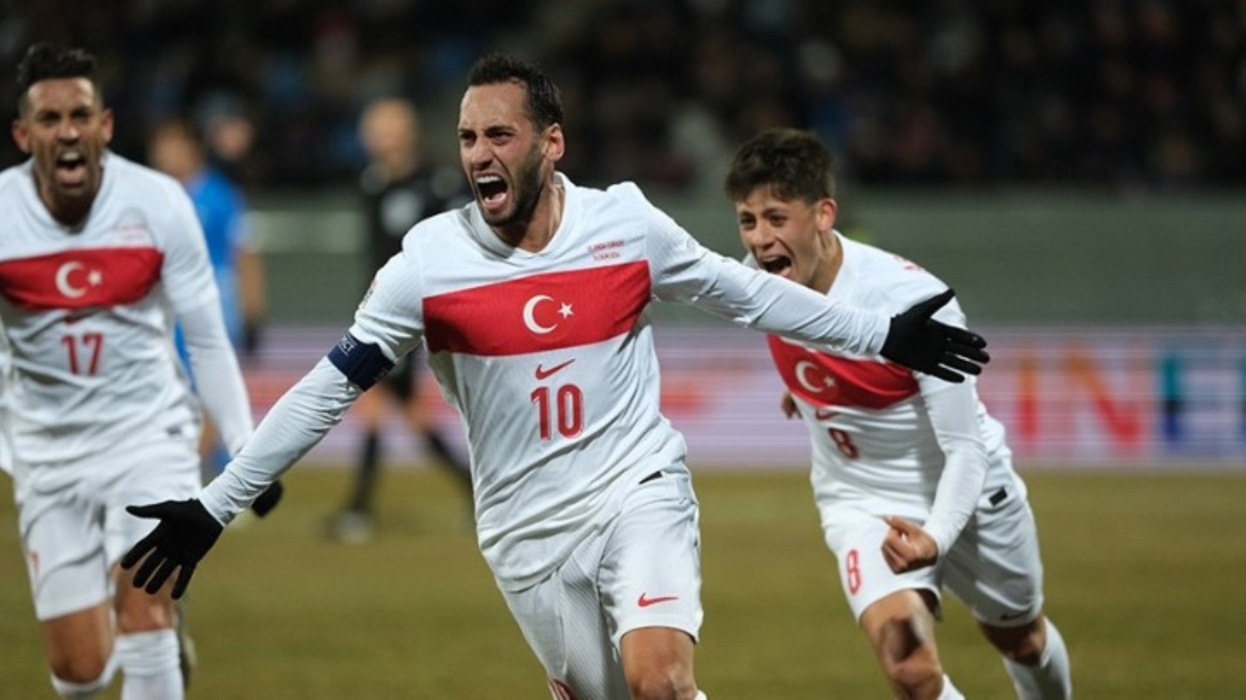 Hakan Çalhanoğlu'dan Karadağ maçına dair resmi açıklama