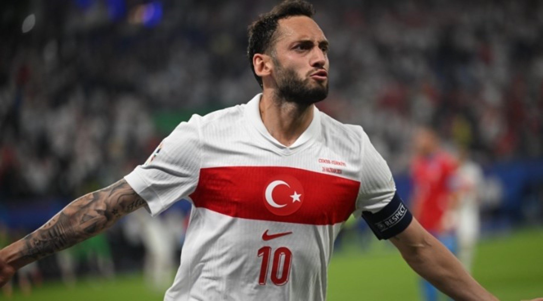 Hakan Çalhanoğlu'dan Karadağ maçına dair resmi açıklama