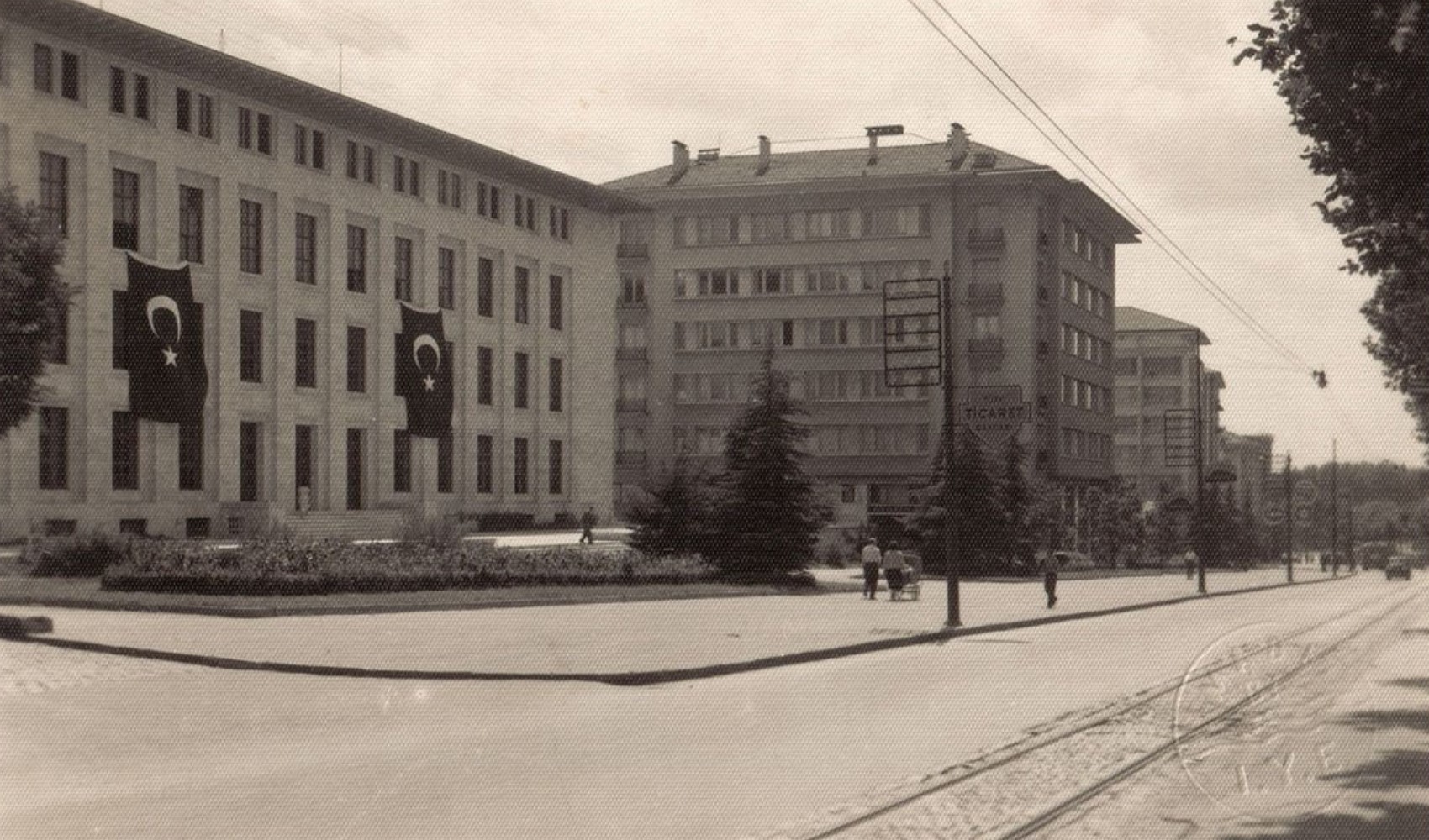 19 Kasım: Tarihte bugün neler oldu?