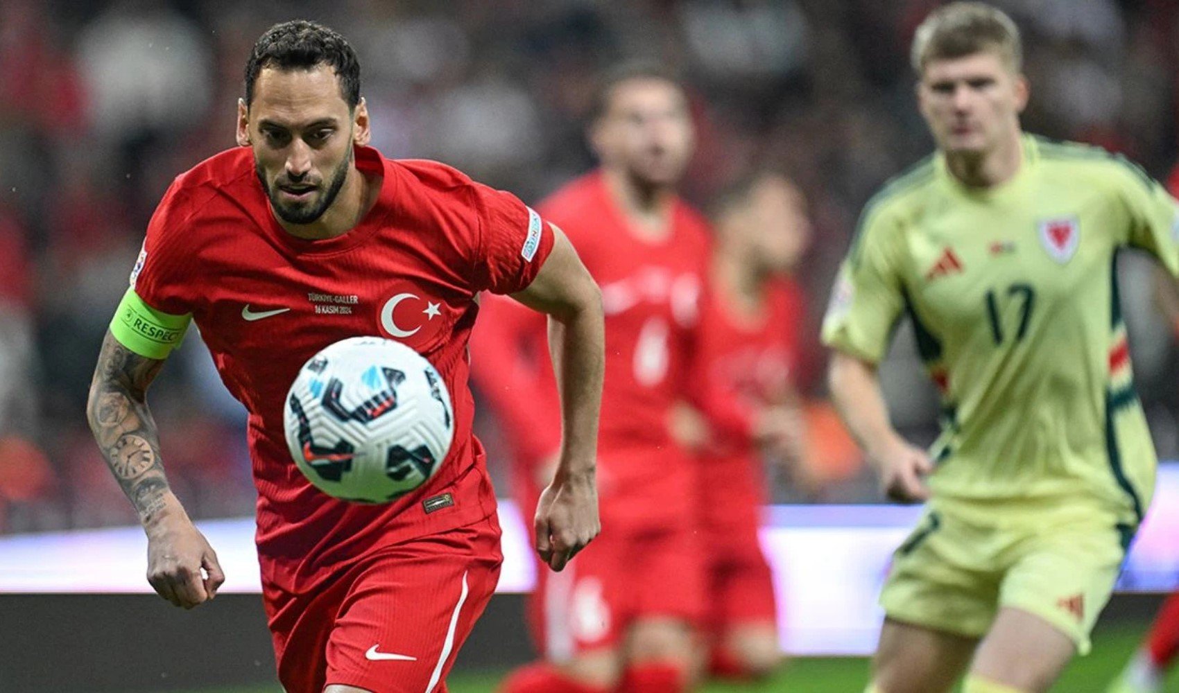 Hakan Çalhanoğlu ilk 11'de olacak mı? Karadağ- Türkiye maçında forma şansı bulacak mı?